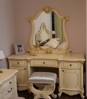Туалетный стол + Зеркало Мона Лиза (крем) в Тюмени - tyumen.mebel-74.com | фото